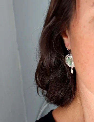 Nova saphir, boucles d’oreilles astronomie en argent et saphir vert