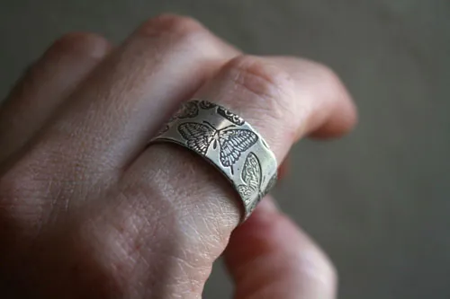 Nymphe, bague papillons en argent