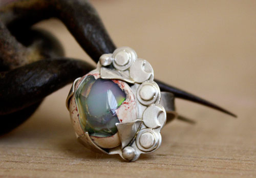 Nébuleuse, bague astronomie en argent et opale de feu