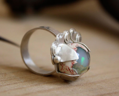 Nébuleuse, bague astronomie en argent et opale de feu