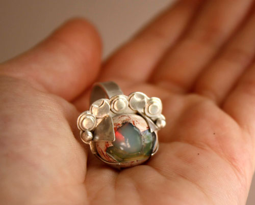 Nébuleuse, bague astronomie en argent et opale de feu
