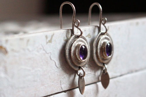 Nova au crépuscule, boucles d’oreilles célestes en argent et améthyste