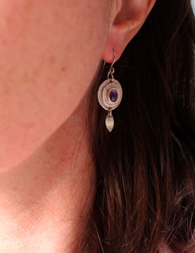Nova au crépuscule, boucles d’oreilles célestes en argent et améthyste