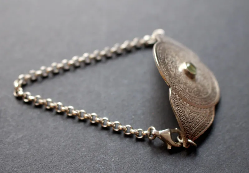 Oeil de l’âme, bracelet mandala en argent et prehnite