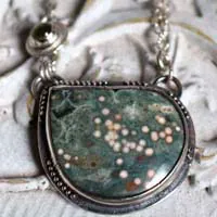 Ouranos, collier création grecque en argent, jaspe océan et péridot