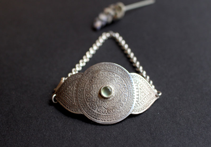 Oeil de l’âme, bracelet mandala en argent et prehnite