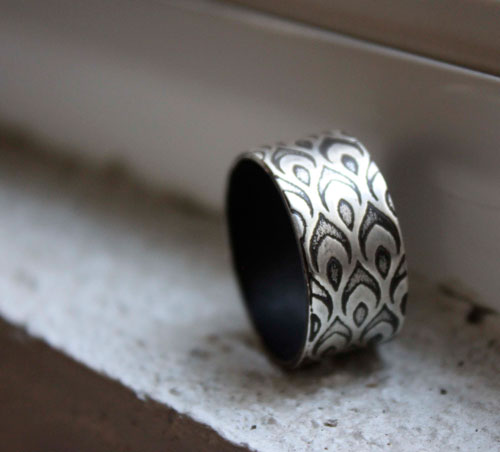 Oeil de paon, bague plume ocelles en argent
