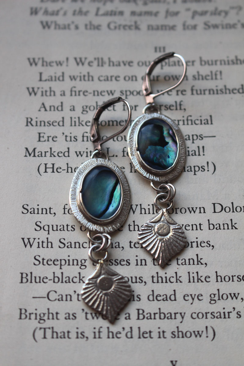 Paon, boucles d’oreilles plume d’oiseau en argent et paua