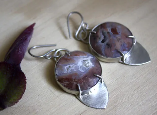 Persévérance, boucles d’oreilles ténacité en argent et youngite