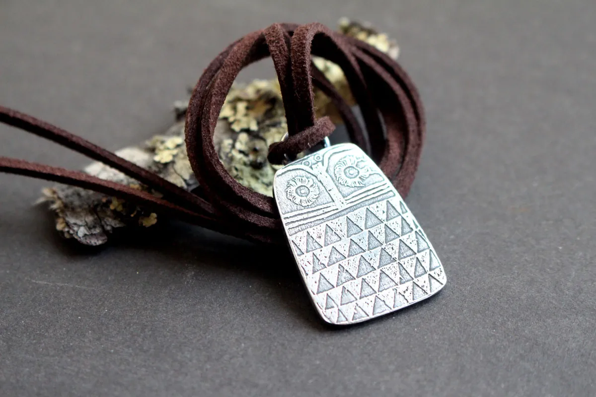 Petit hibou néolithique, collier oiseau de l’âge du Cuivre en argent