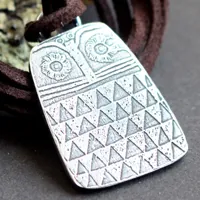 Petit hibou néolithique, collier oiseau de l’âge du Cuivre en argent