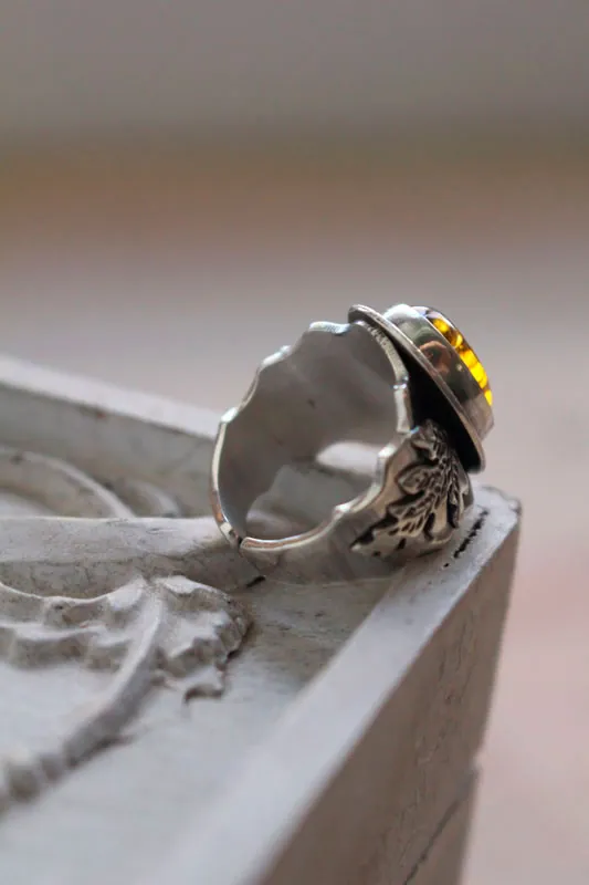 Petite feuille d’or, bague couleur chaude en argent et ambre