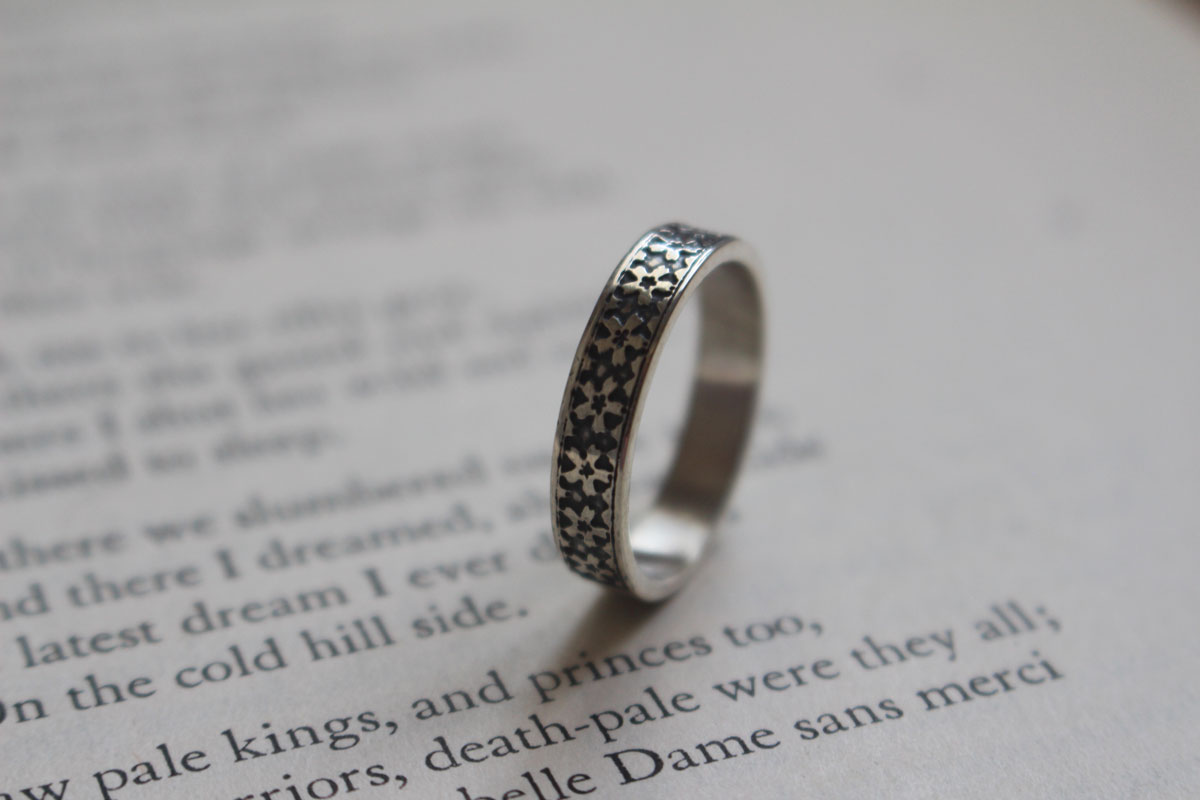 Petite fleur de sakura, bague fleurs de cerisier japonais en argent