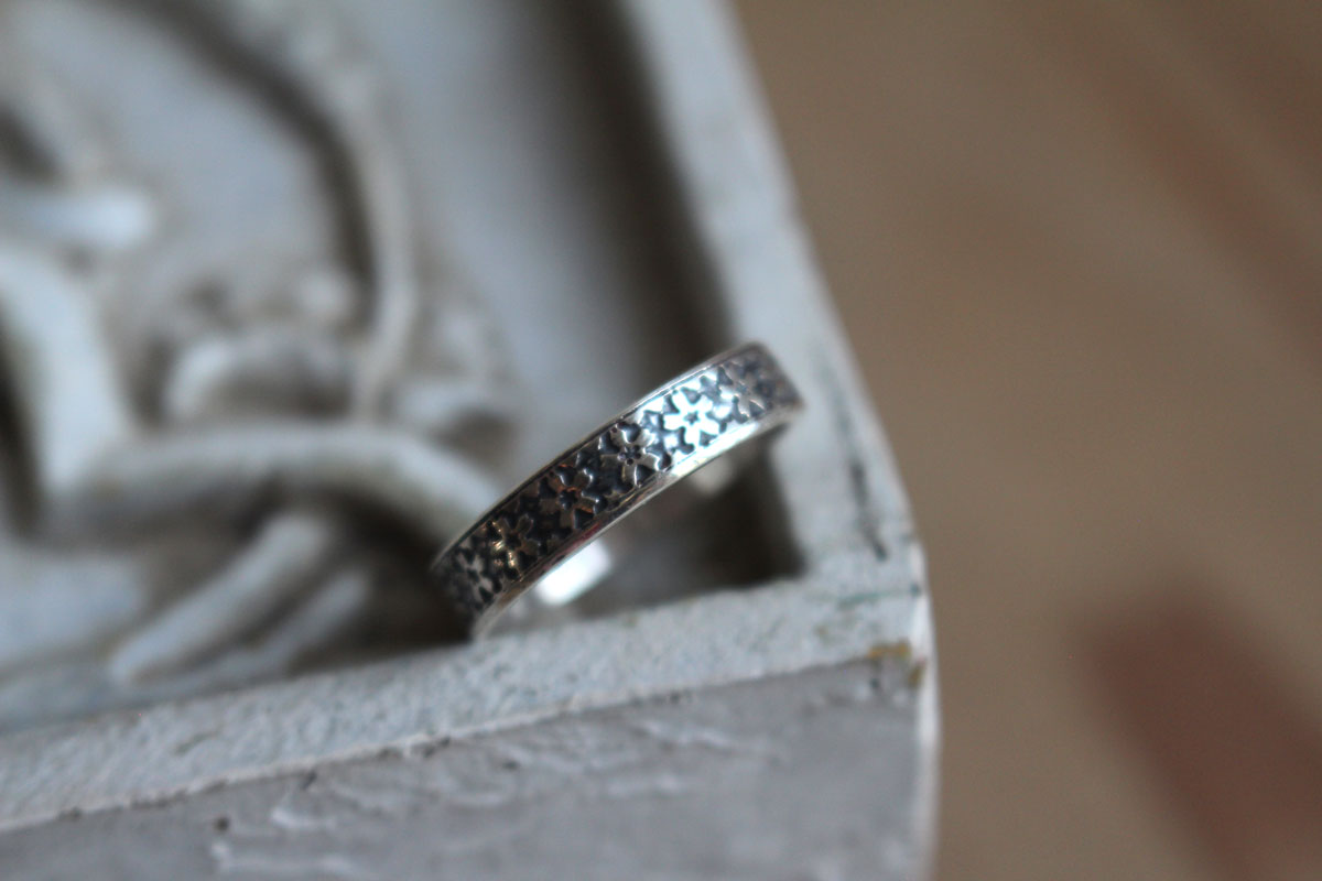 Petite fleur de sakura, bague fleurs de cerisier japonais en argent