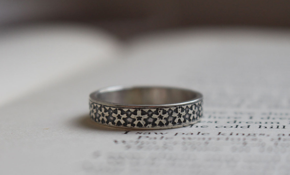 Petite fleur de sakura, bague fleurs de cerisier japonais en argent
