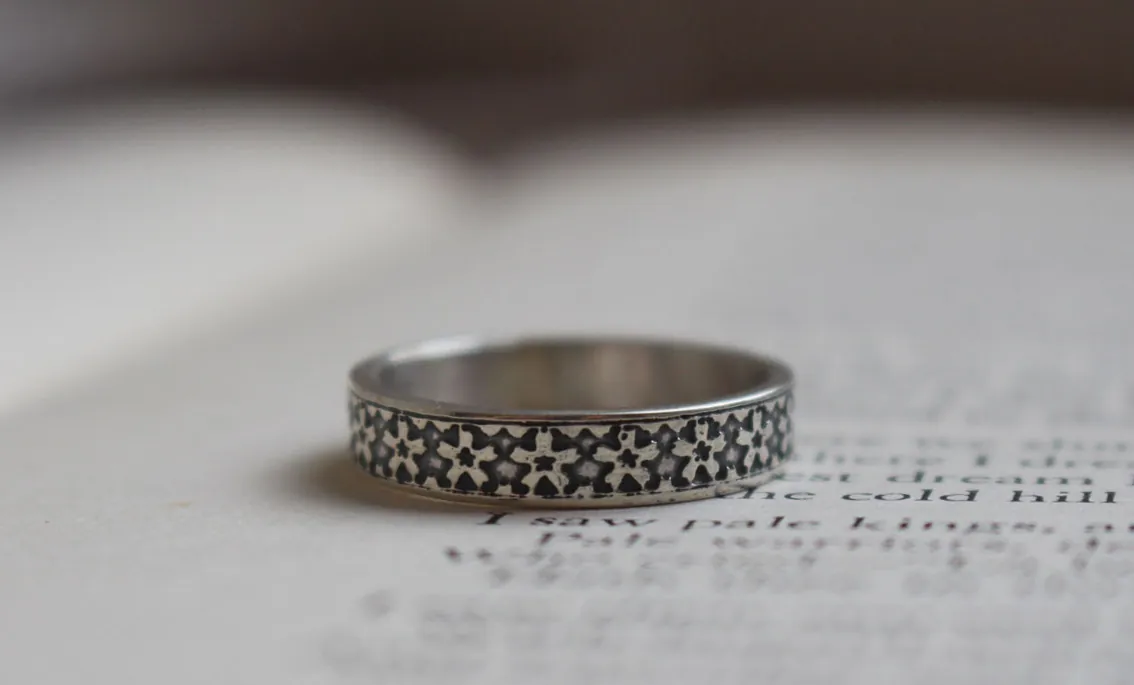 Petite fleur de sakura, bague fleurs de cerisier japonais en argent