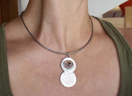 Phaïstos, pendentif disque minoen de Phaïstos en argent et agate dendritique