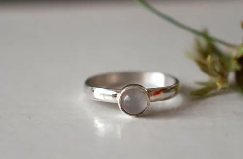 Pierre de lune, bague rêve en argent et pierre de lune