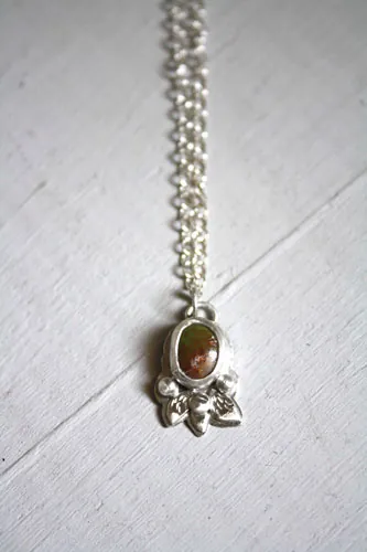 Pierre de mousse, bracelet nid du printemps en argent et turquoise