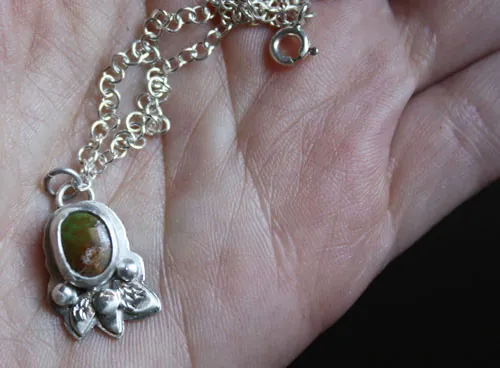 Pierre de mousse, bracelet nid du printemps en argent et turquoise