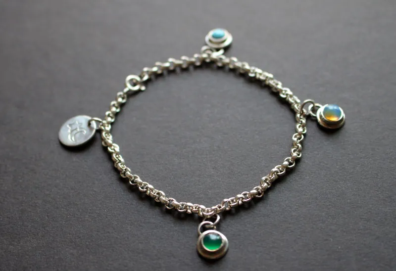 Pierres de naissance, bracelet famille en argent, opale, turquoise et onyx