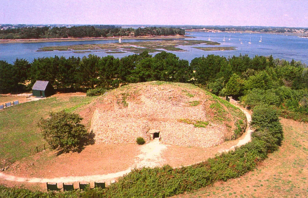 Portail du temps, bague stèle néolithique de Gavrinis en argent