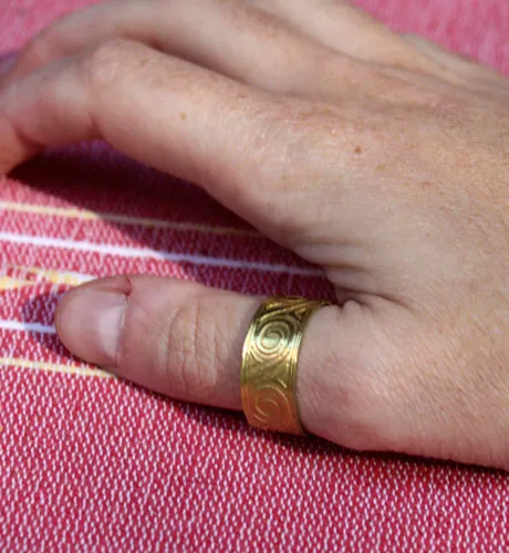 Poséidon, bague vagues grecques en laiton