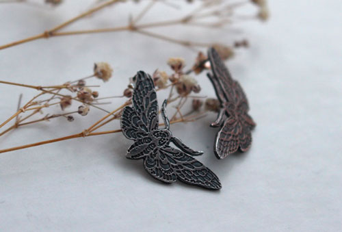 Papillons nocturnes, boucles d’oreilles puces papillon en argent