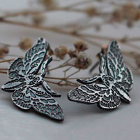 Papillons nocturnes, boucles d’oreilles puces papillon en argent 