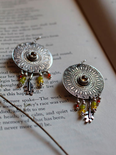 Pétales du soleil, boucles d’oreilles mandala en argent, agate, citrine et cornaline