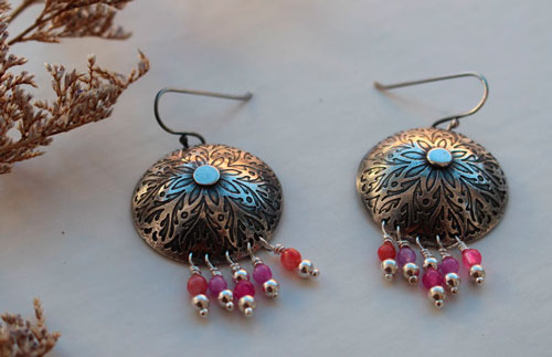 Pivoine, boucles d’oreilles fleur en argent et agate