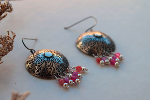 Pivoine, boucles d’oreilles fleur en argent et agate