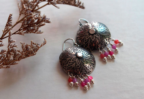 Pivoine, boucles d’oreilles fleur en argent et agate 