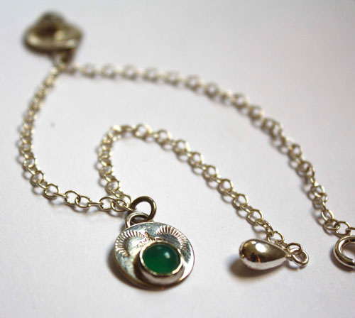 Pluie du printemps, bracelet en argent, pierre de lune et agate verte