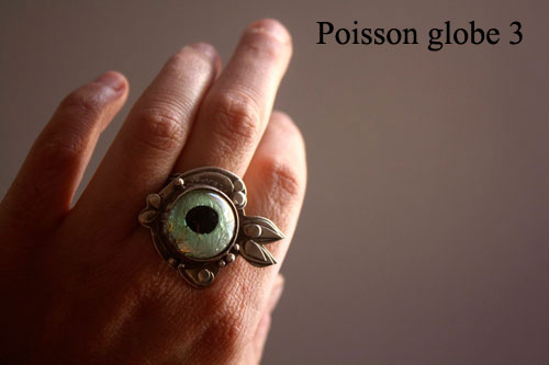 Poisson globe, bague poisson fugu en argent et verre