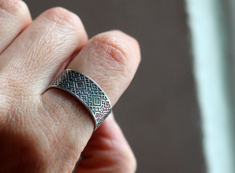 Porte de l’âme, bague slave en argent