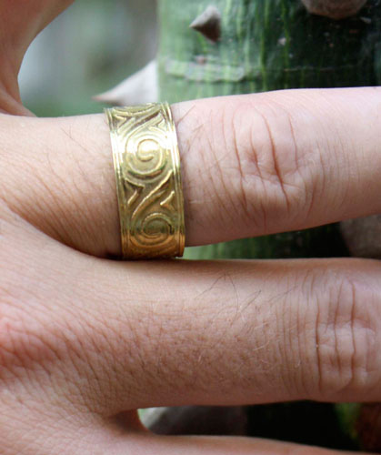Poséidon, bague vagues grecques en laiton