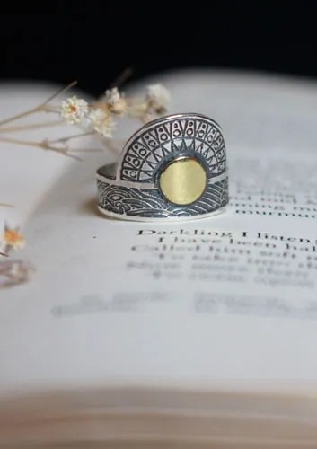 Quand le soleil vient embrasser la mer, bague tribale en argent et laiton