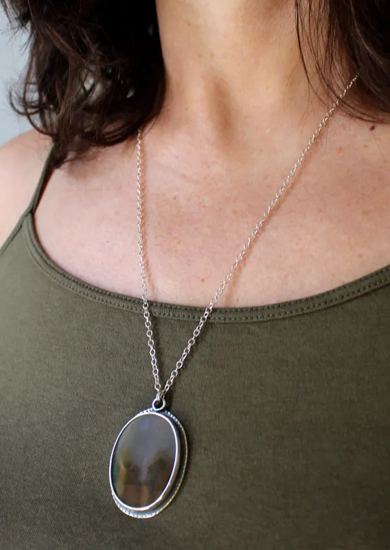 Quiétude, collier paysage d’hiver en argent et agate dendritique