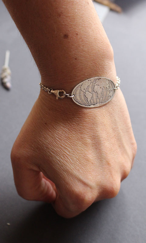 Racines, bracelet planisphère en argent
