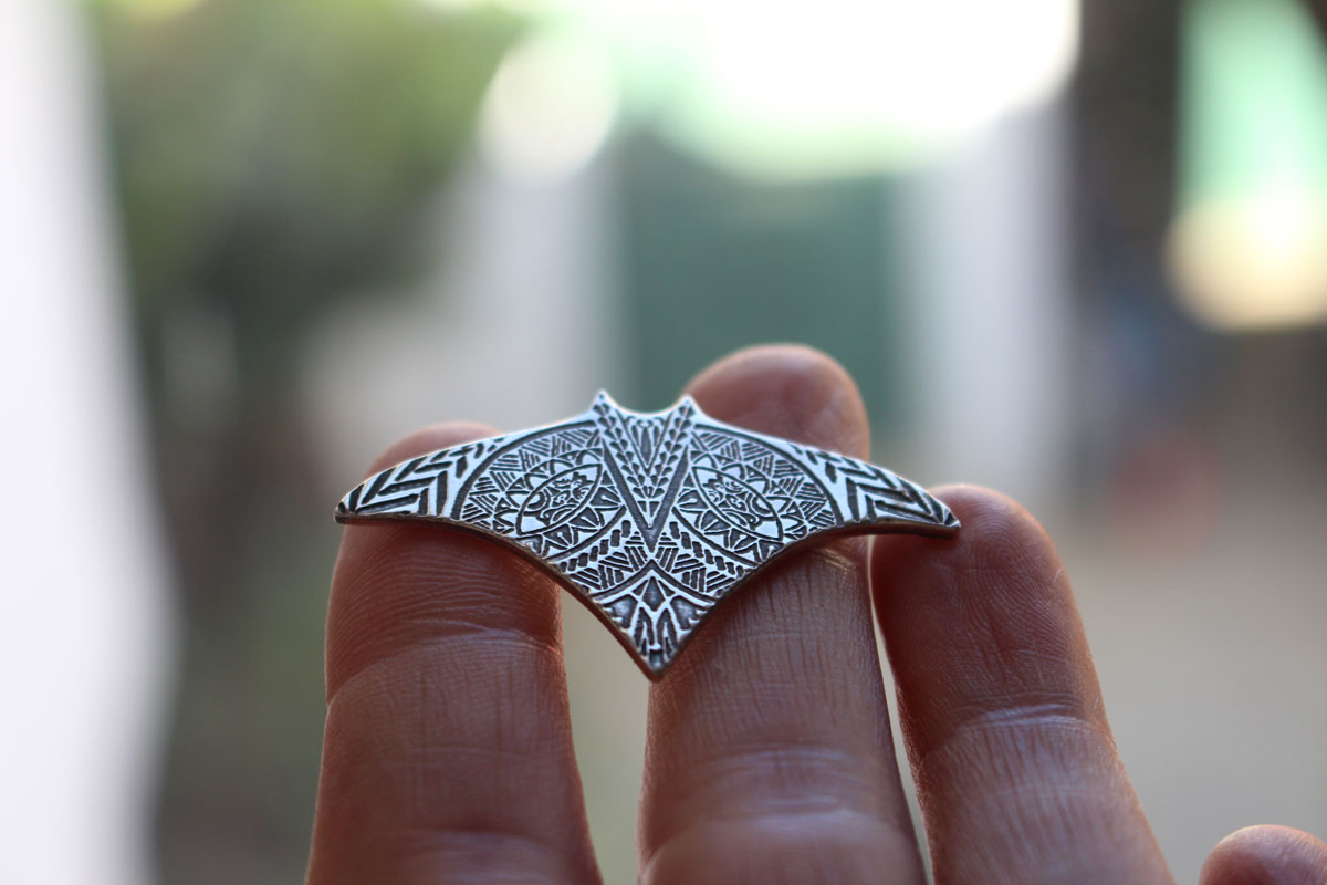 Raie manta, collier esprit animal polynésien en argent