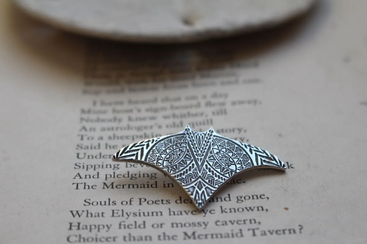 Raie manta, collier esprit animal polynésien en argent