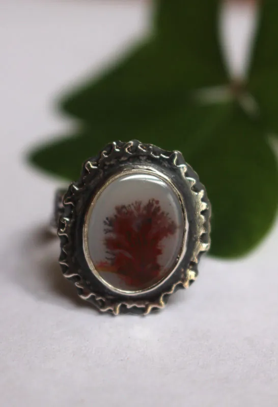 Reflets d’automne, bague paysage de saison en argent et agate dendritique