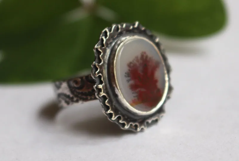 Reflets d’automne, bague paysage de saison en argent et agate dendritique