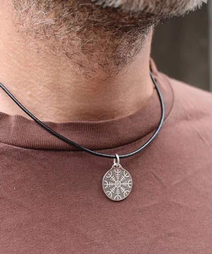 Rune d’Islande, pendentif talisman celtique Galdrastafir en argent