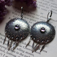 Rosace, boucles d’oreilles vitrail médiéval en argent et zircon mauve