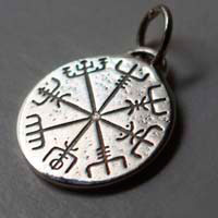 Rune d’Islande, pendentif talisman celtique Galdrastafir en argent