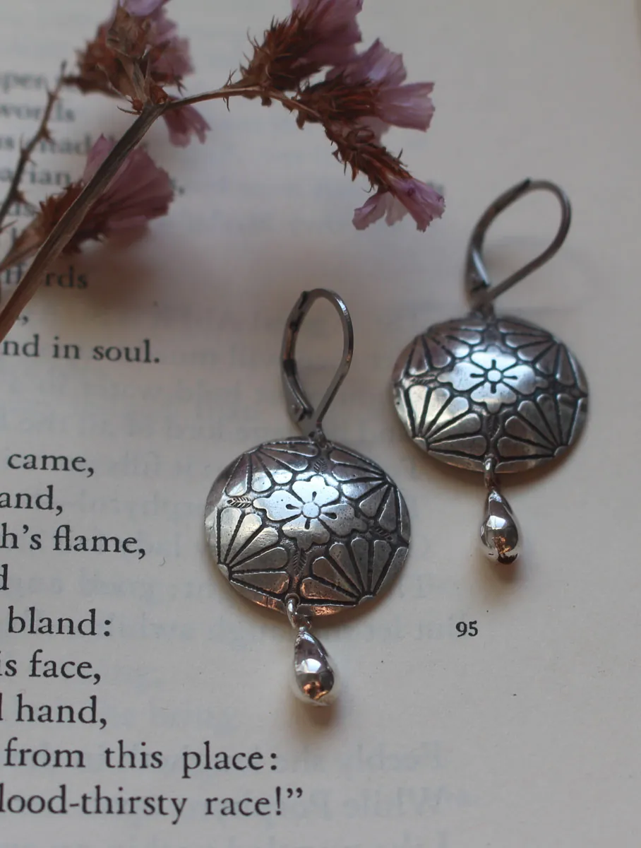 Sakura en fleur, boucles d’oreilles fleur de cerisier japonaise en argent