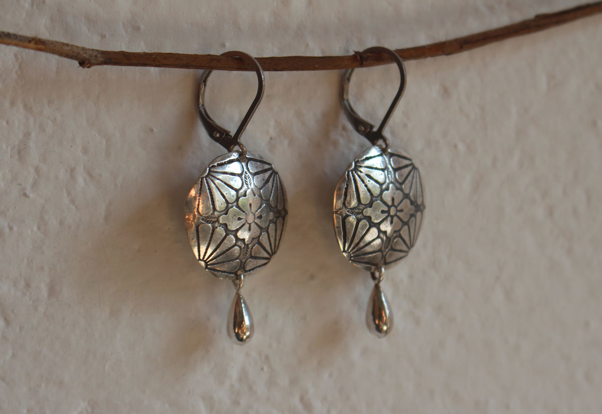 Sakura en fleur, boucles d’oreilles fleur de cerisier japonaise en argent