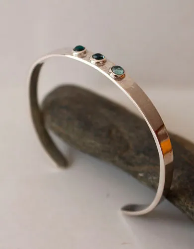 Sarah, bracelet liberté et la spiritualité en argent zircon bleu